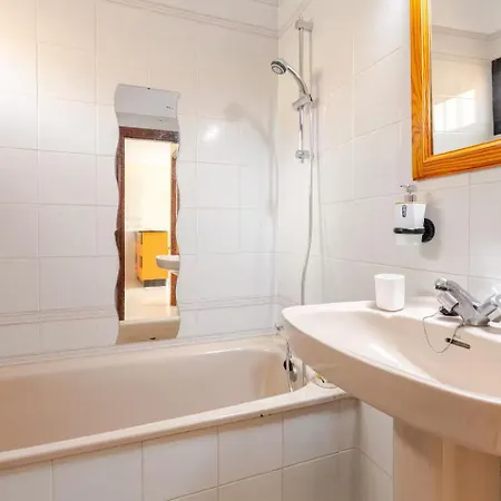 Paradise Court Ocean View Apartment *