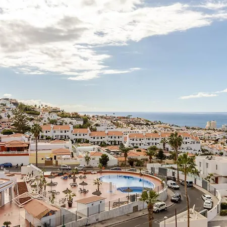 Paradise Court Ocean View Apartment