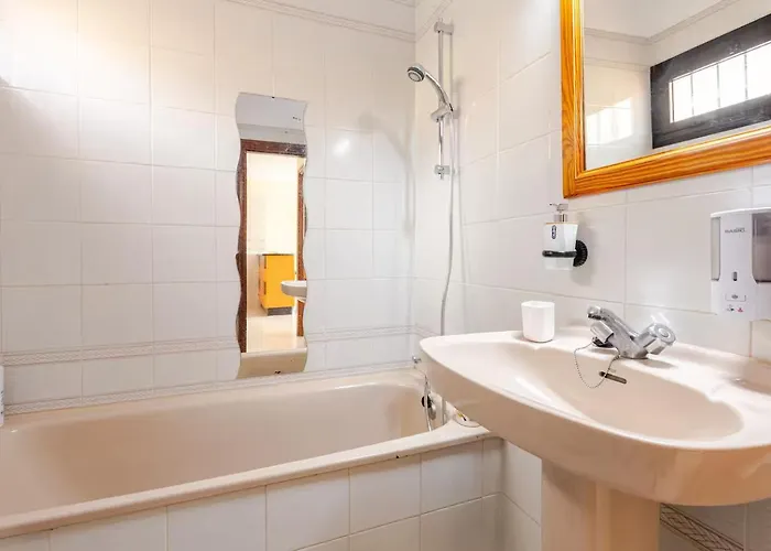 Paradise Court Ocean View Apartment *